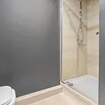 Modern & Relaxing 1-bedroom Flat In By Purestay Apartment Leeds (West Yorkshire)