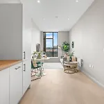 Modern & Relaxing 1-bedroom Flat In By Purestay *