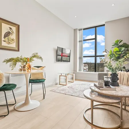 Apartment Modern & Relaxing 1-bedroom Flat In By Purestay *