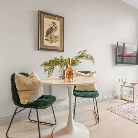 Modern & Relaxing 1-bedroom Flat In By Purestay * 利兹