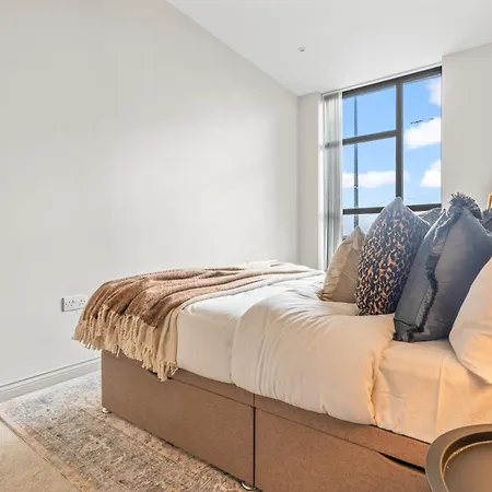 Modern & Relaxing 1-bedroom Flat In By Purestay