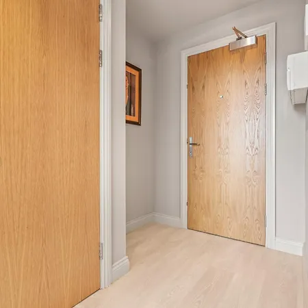 Modern & Relaxing 1-bedroom Flat In By Purestay Lägenhet *