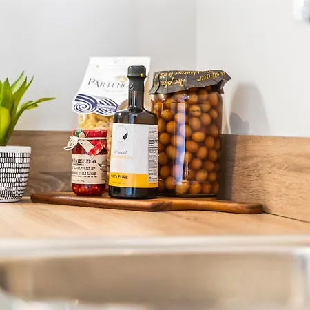 Modern & Relaxing 1-bedroom Flat In By Purestay *