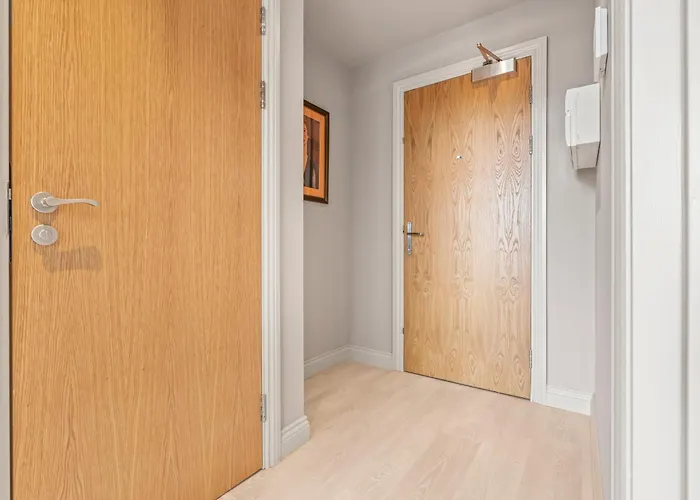 Modern & Relaxing 1-bedroom Flat In By Purestay דירה *