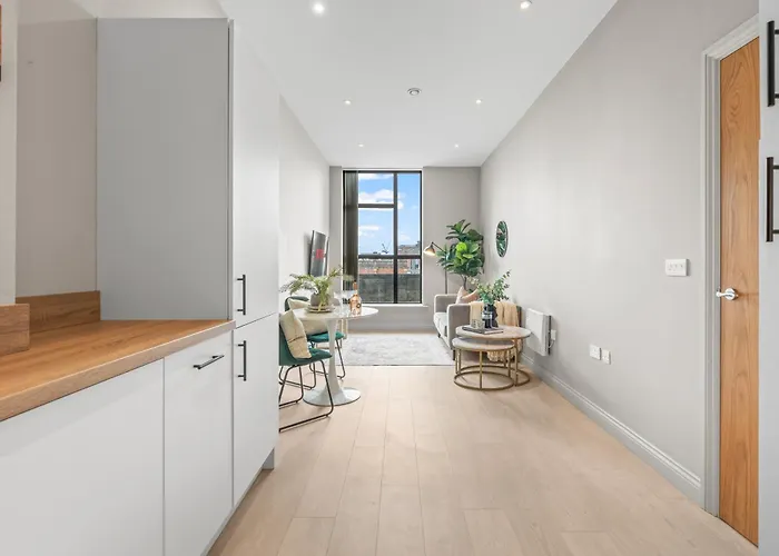 Modern & Relaxing 1-bedroom Flat In By Purestay *